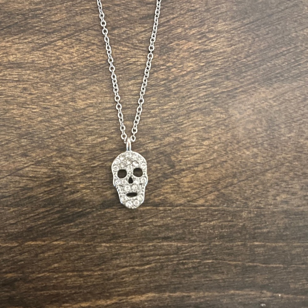 Sparkly skull necklace